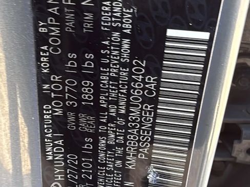 Used 2021 Hyundai Venue SE image 28