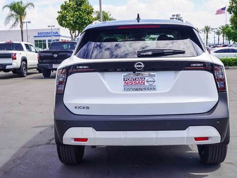 New 2026 Nissan Kicks SV image 6