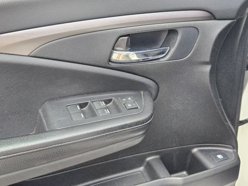Used 2017 Honda Ridgeline RTL image 11