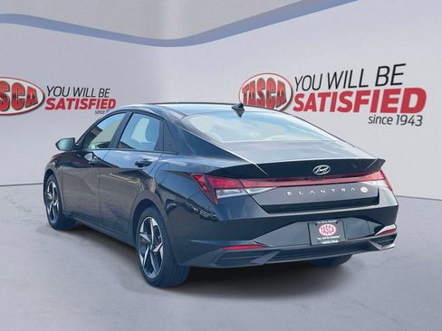 Used 2023 Hyundai Elantra SEL w/ Convenience Package FWD image 8