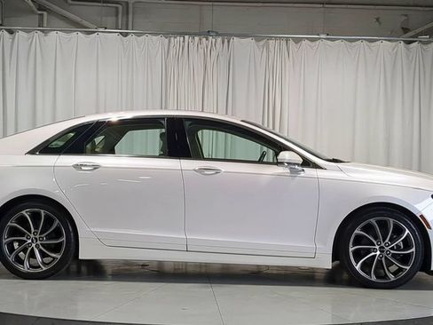 Used 2019 Lincoln MKZ Reserve w/ Reserve Plus Package FWD image 11