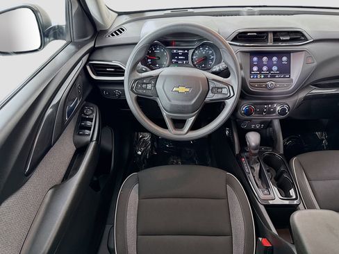 Used 2023 Chevrolet TrailBlazer LS FWD image 22