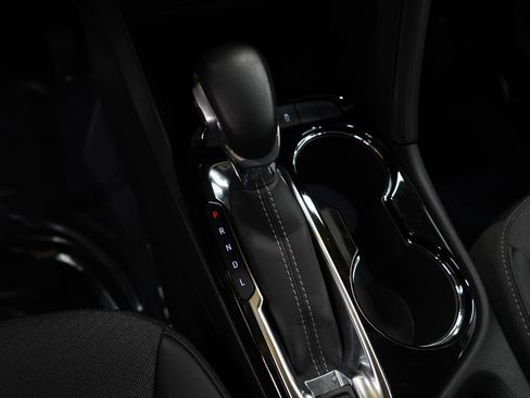 Used 2022 Buick Encore GX Select image 19