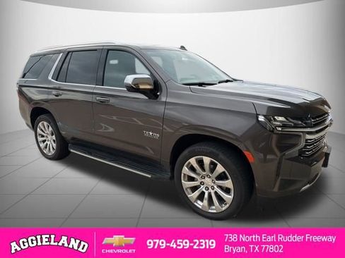 Used 2021 Chevrolet Tahoe Premier w/ Premium Package image 3