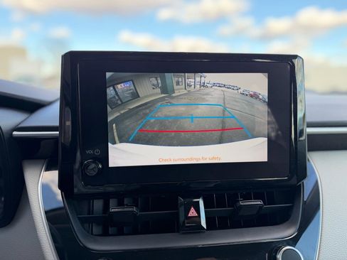 Used 2023 Toyota Corolla LE FWD image 21