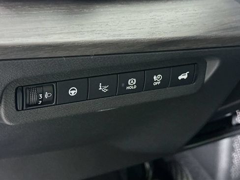 Certified 2025 Nissan Ariya AWD image 20