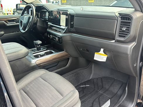 Used 2023 Chevrolet Silverado 1500 RST w/ Protection Package AWD/4WD image 11