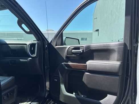 Used 2019 GMC Sierra 1500 SLT w/ SLT Premium Plus Package AWD/4WD image 6