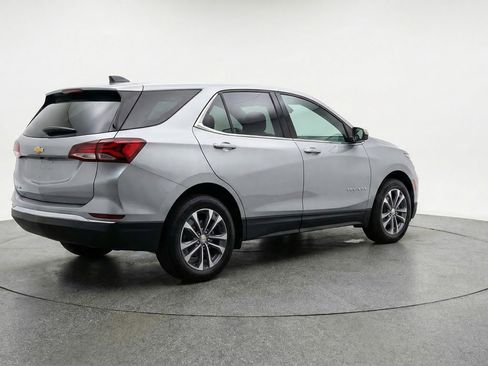 Used 2025 Chevrolet Equinox LT FWD image 9