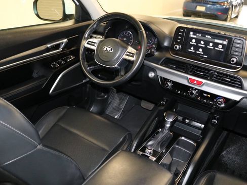 Used 2020 Kia Telluride S FWD image 16