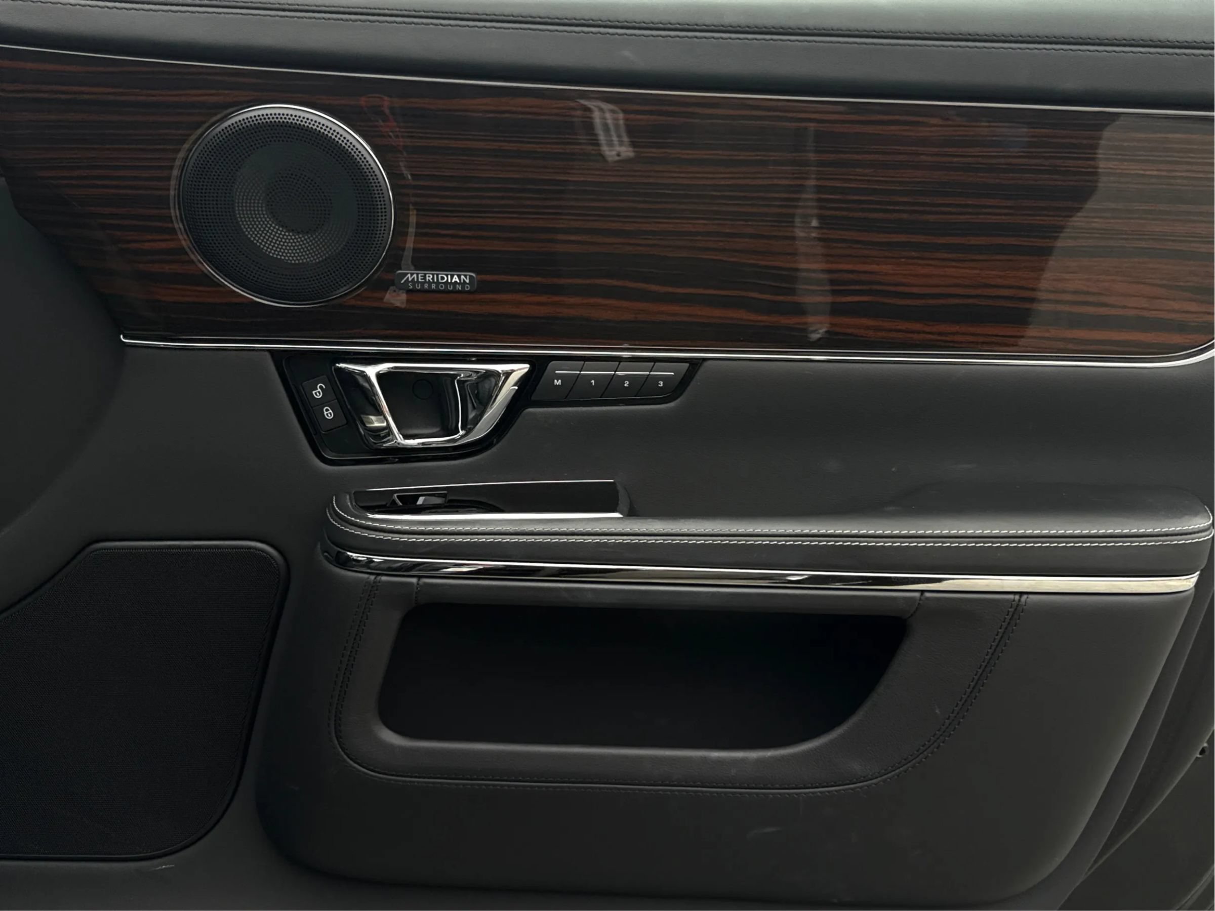 Used 2017 Jaguar XJ L Portfolio RWD image 47
