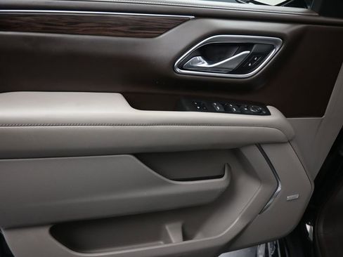 Used 2021 Chevrolet Tahoe LT image 4