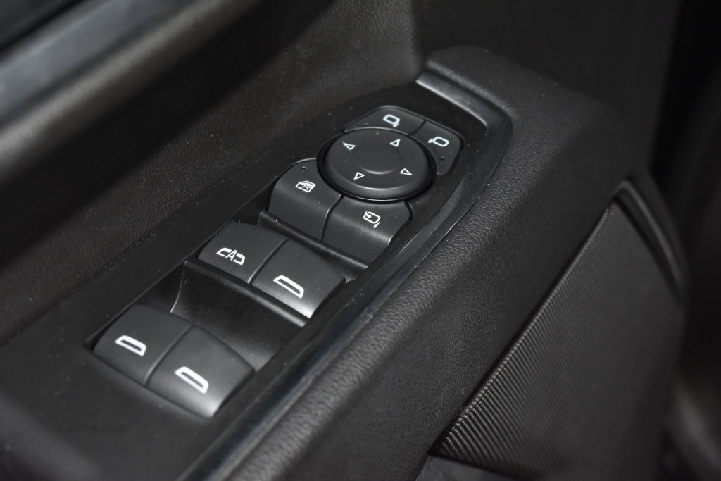 Used 2025 Chevrolet Silverado 2500 LT AWD/4WD image 5
