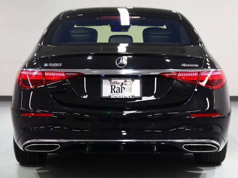 Used 2022 Mercedes-Benz S 580 4MATIC Sedan image 2