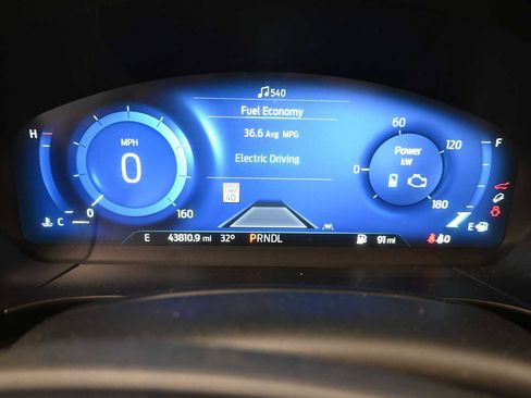 Used 2021 Ford Escape Titanium image 16