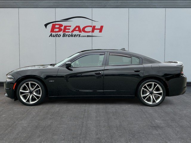 Used 2015 Dodge Charger R/T w/ Plus Group RWD image 7