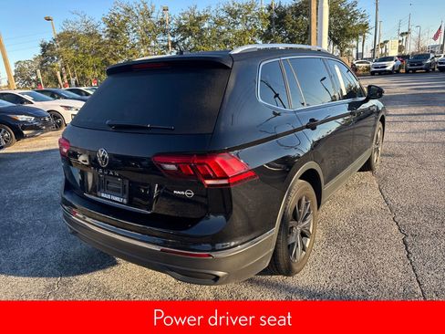 Used 2022 Volkswagen Tiguan SE image 6