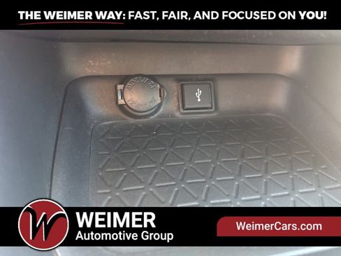 Used 2021 Toyota RAV4 XLE Premium AWD/4WD image 41
