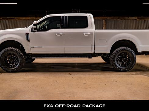 Used 2022 Ford F250 Lariat w/ FX4 Off-Road Package image 6