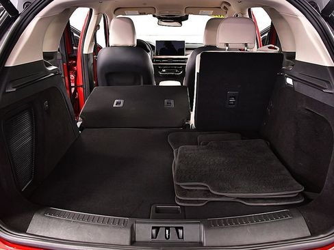 Used 2025 Lincoln Corsair AWD image 29