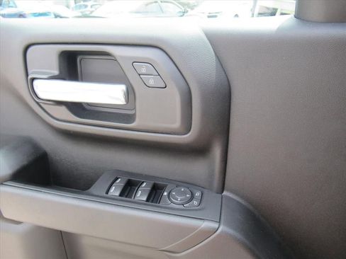 Used 2021 Chevrolet Silverado 1500 Custom Trail Boss w/ Safety Confidence Package AWD/4WD image 18