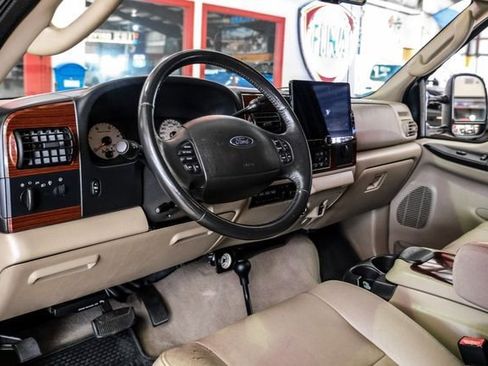 Used 2007 Ford F550 4x4 Crew Cab Super Duty image 5