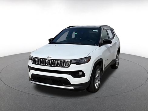 Used 2025 Jeep Compass Limited AWD/4WD image 7