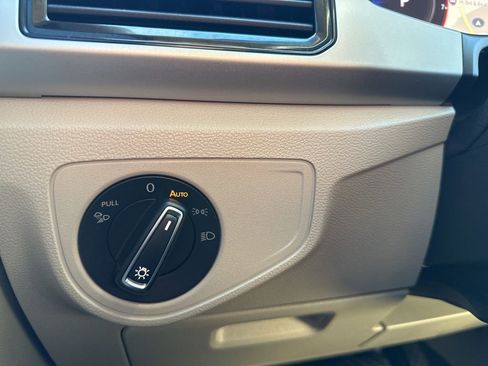 Used 2022 Volkswagen Atlas SEL image 20