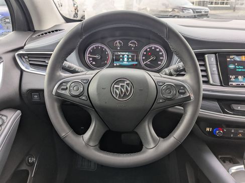 Used 2018 Buick Enclave Essence w/ LPO, Luxury Package image 18