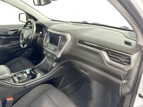 Used 2022 GMC Acadia AT4 image 32