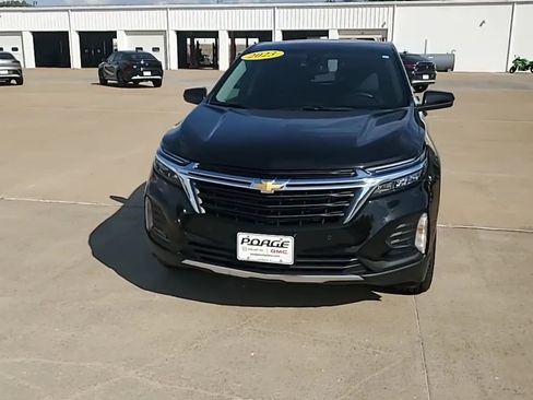 Used 2023 Chevrolet Equinox LT AWD/4WD image 3
