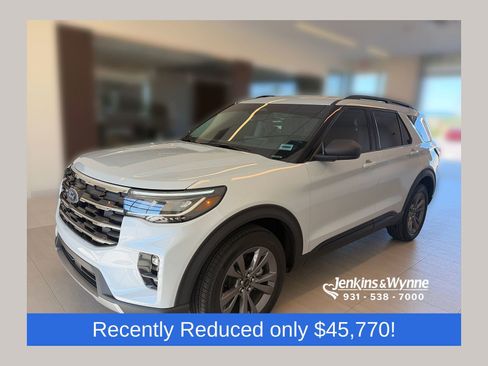 Used 2026 Ford Explorer Active w/ Active Comfort Package AWD/4WD image 1