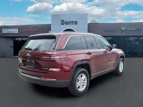 Used 2025 Jeep Grand Cherokee Laredo w/ Luxury Tech Group I AWD/4WD image 7