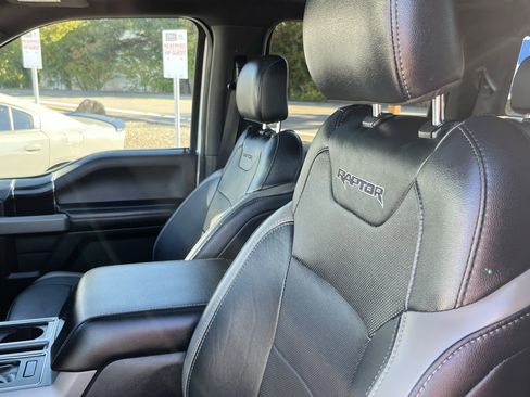 Used 2018 Ford F150 Raptor w/ Equipment Group 802A Luxury image 19