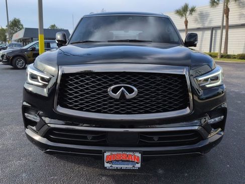 Used 2023 INFINITI QX80 Premium Select w/ All-Season Package image 9