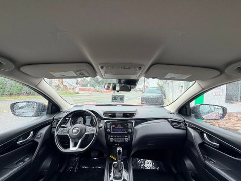 Used 2019 Nissan Rogue Sport SV w/ All-Weather Package AWD/4WD image 25