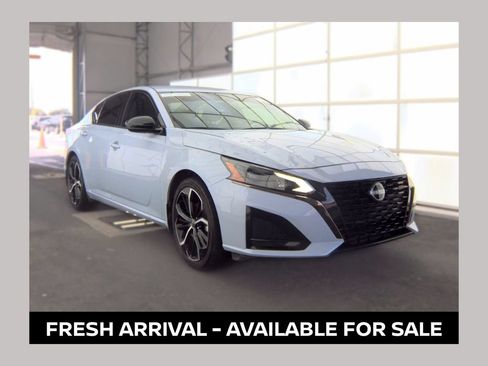 Used 2024 Nissan Altima 2.5 SR FWD image 1