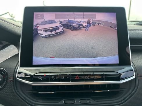 Used 2024 Jeep Compass Trailhawk image 42