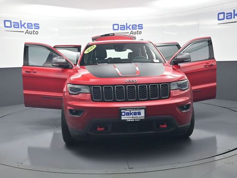 Used 2019 Jeep Grand Cherokee Trailhawk w/ Trailhawk Luxury Group AWD/4WD image 56