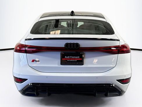 Used 2025 Audi S6 e-tron Prestige w/ 21" Black Optic Package AWD/4WD image 6