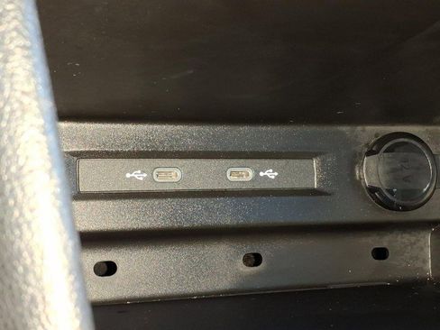 Certified 2023 Volkswagen Tiguan SE R-Line image 19