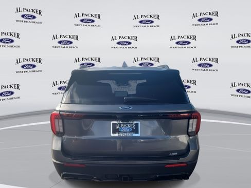 New 2026 Ford Explorer ST-Line w/ ST-Line Street Pack image 4