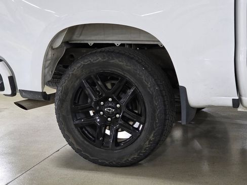 Used 2023 Chevrolet Silverado 1500 Custom w/ LPO, Dark Essentials Package AWD/4WD image 9