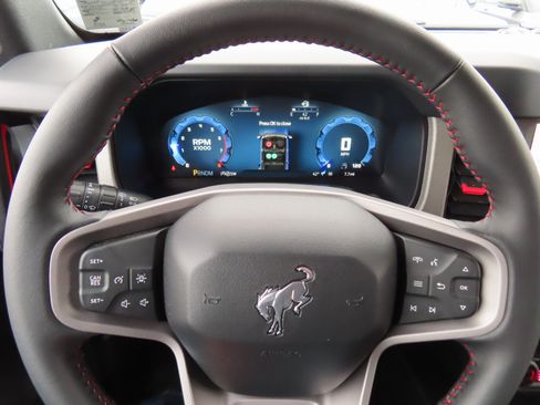 New 2025 Ford Bronco Big Bend w/ Black Diamond Package image 9