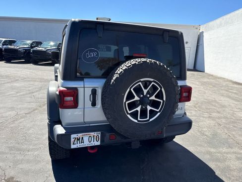 Used 2024 Jeep Wrangler Unlimited Rubicon AWD/4WD image 14