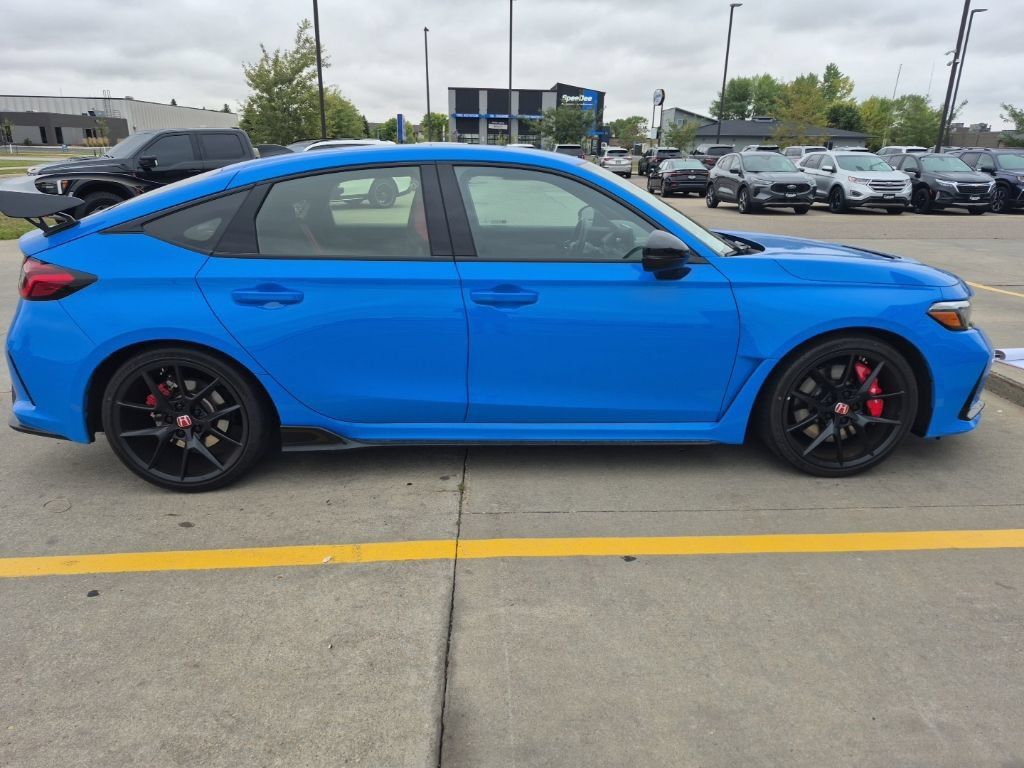 Used 2025 Honda Civic Type R image 15