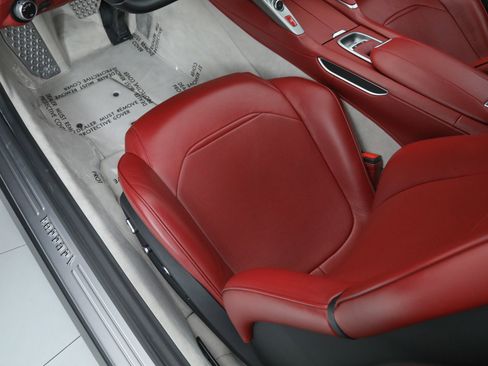 Certified 2018 Ferrari GTC4Lusso image 34