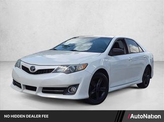 Used 2014 Toyota Camry SE FWD video 1