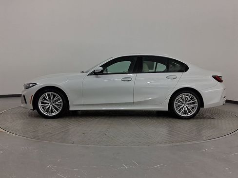Used 2023 BMW 330i Sedan w/ Convenience Package image 2