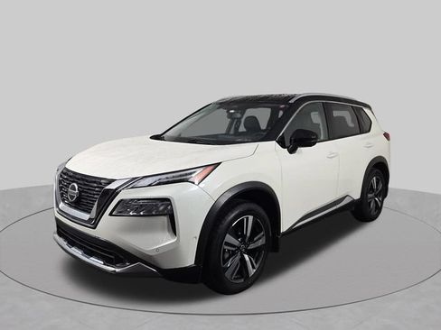 Used 2021 Nissan Rogue Platinum AWD/4WD image 2